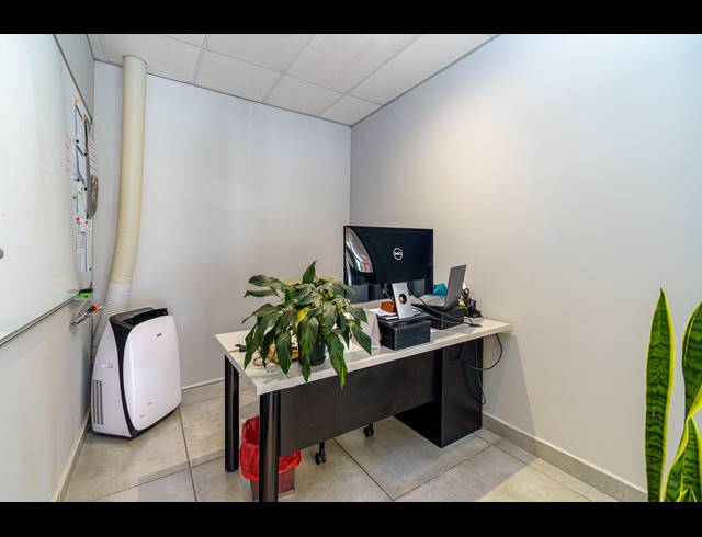 219M² OFFICE FOR SALE IN SIMBA